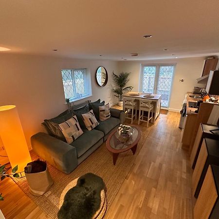 The Annex - Unparalleled Beach Front Luxury Accommodation - Private South West Facing Patio Area - Pet Friendly - Sky - Netflix - Super Fast Wi-Fi - Stones Throw To The Beach Bournemouth Luaran gambar