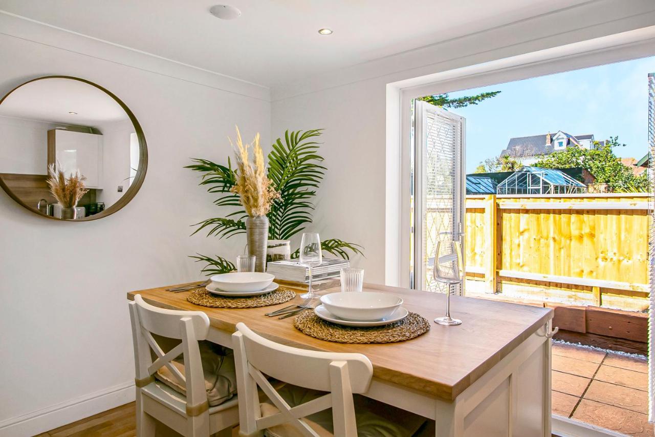 The Annex - Unparalleled Beach Front Luxury Accommodation - Private South West Facing Patio Area - Pet Friendly - Sky - Netflix - Super Fast Wi-Fi - Stones Throw To The Beach Bournemouth Luaran gambar