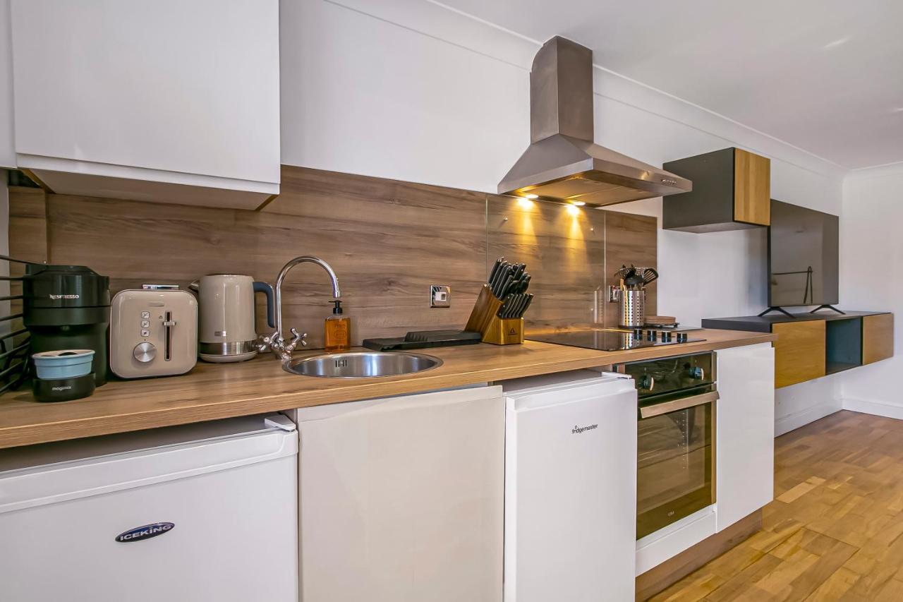 The Annex - Unparalleled Beach Front Luxury Accommodation - Private South West Facing Patio Area - Pet Friendly - Sky - Netflix - Super Fast Wi-Fi - Stones Throw To The Beach Bournemouth Luaran gambar