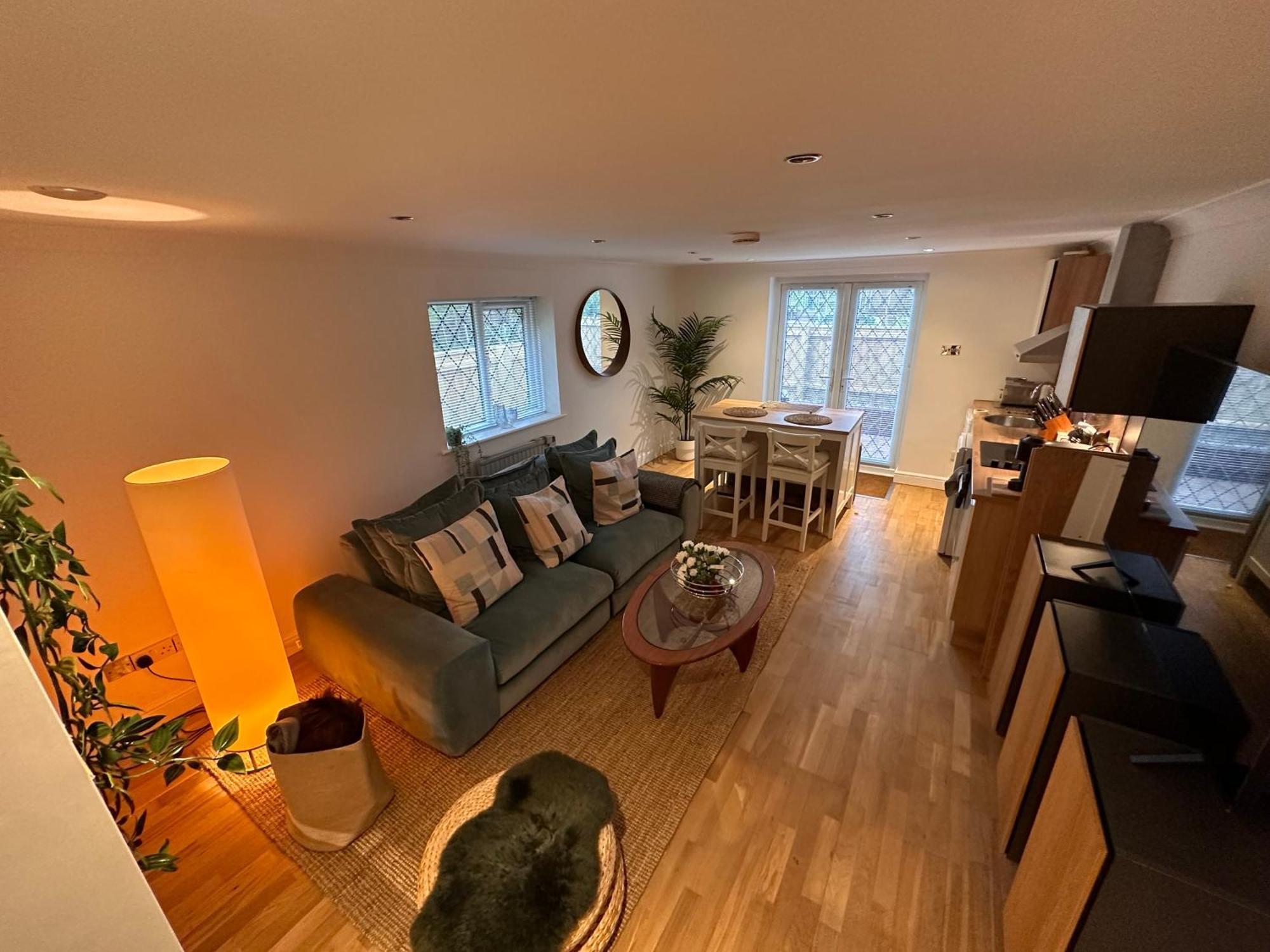 The Annex - Unparalleled Beach Front Luxury Accommodation - Private South West Facing Patio Area - Pet Friendly - Sky - Netflix - Super Fast Wi-Fi - Stones Throw To The Beach Bournemouth Luaran gambar